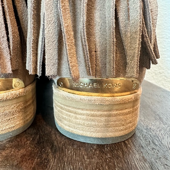 MICHAEL KORS BILLY TAUPE SUEDE STUDDED FRINGE ALMOND TOE SLIP ON BOOTIE - Picture 8 of 13